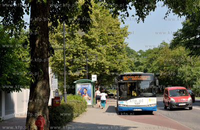 Sopot. Przystanek i autobus komunikacji miejskiej marki...