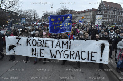 Międzynarodowy Strajk Kobiet. Przemarsz ulicami Gdańska....