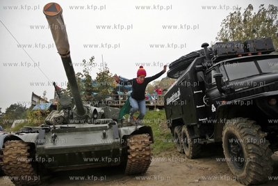 Gdynia. Adventure Park. Zawody w prasowaniu na wysokosci.
14.10.2012
fot....