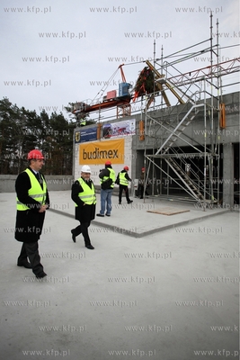 Uroczystosc zawieszenia wiechy na budynku Lokalnego...