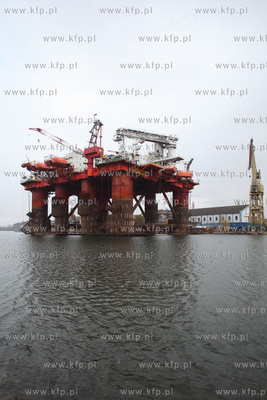 Platforma Safe Scandinavia w Stoczni Remontowej w Gdansku.
23.11.2013
fot....