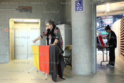 Sopot. Halowe Mistrzostwa w Lekkoatletyce. P. Krystyna...