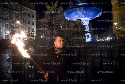 Gdańsk. Długi Targ. Protest Młodzieży Wszechpolskiej...