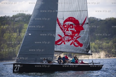 Gdynia.  Regaty o puchary: Komandora JKMW zorganizowane...