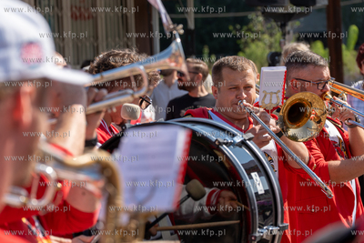 Gdańsk. Plac Solidarności. Symboliczne otwarcie bramy...
