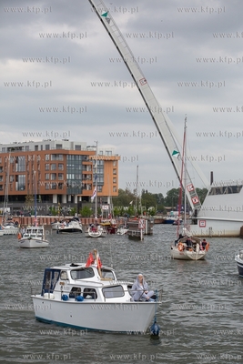 Gdańsk,  Otwarcie sezonu Żeglarskiego. Nz.  Wiceprezydnt...