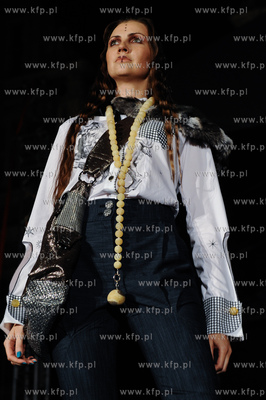 Gdansk, Dlugi Targ. Jarmark Dominikanski. Pokaz mody...