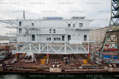 Stocznia Gdanska. Nabrzeze Francuskie. Uroczyste zakonczenie...