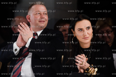 Centrum Stocznia Gdansk. Gala Amber Look Trends & Styles...