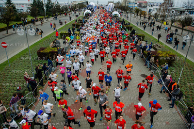 Gdynia. Skwer Kosciuszki. Start Biegu Niepodleglosci....