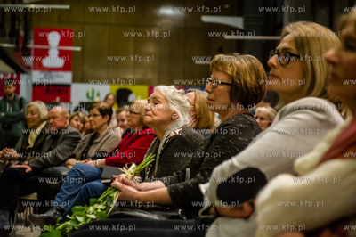 Gdansk. Teatr Wybrzeze. Premiera ksiazki pt. Teatr......