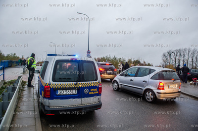 Gdańsk. Dzień Wszystkich Świętych. Nz partol Straży...