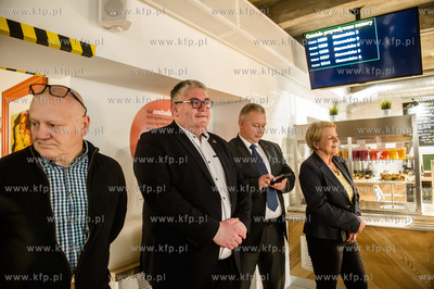 Gdańsk. Urząd Miasta. Otwarcie Baru Centrala, prowadzonego...