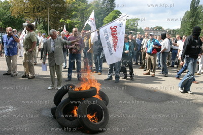 Kilka dni przed 25 rocznicą podpisania porozumien...