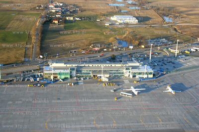 Gdansk , Rebiechowo Nz.widok z lotu ptaka na terminal...