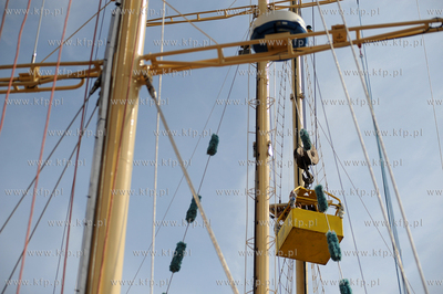 Gdansk. Stocznia Remontowa. Prace przy nowo postawionych...