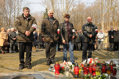 Gdynia. Cmentarz Wojenny w Gdyni Orlowie. Gdynianie...