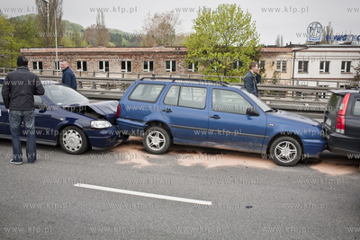 Gdynia. Estakada Kwiatkowskiego, zjazd na ul. Morska....