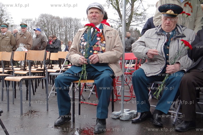 Braniewo. Ponad 300 motocyklistow z Rosji i Polski...