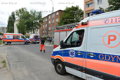 Pozar mieszkania polozonego na parterze budynku na...