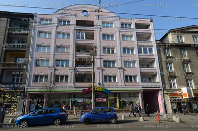 Gdynia Srodmiescie i dzielnica Portowa. Nz. Kamienica...