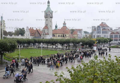 Sopot. Plac Przyjaciol Sopotu, Molo, Plac Konstytucji....