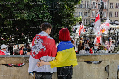 Gdańsk.  Marsz godności dla Białorusi.  Społeczna...