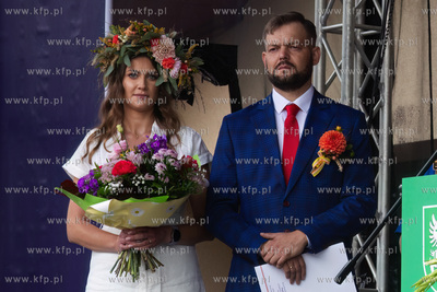 Dożynki w gminie Pruszcz Gdański w Cieplewie. Na...