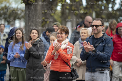 Sopot. Majówka w kurorcie. Skwer kuracyjny/muszla...