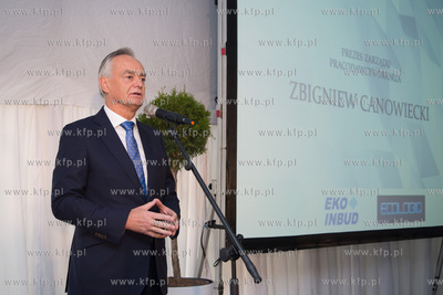 Otwarcie fabryki EKOINBUD w Gdansku. Nz Zbigniew Canowiecki...