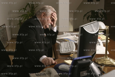 Lech Walesa w swoim biurze w Zielonej Bramie w Gdansku....