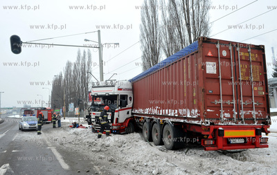 Gdansk. ul. Marynarki Polskiej na wysokosci Stoczni...