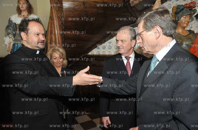 Gdansk. Dwor Artusa. Areopag Gdanski. Debata Dobrobyt...