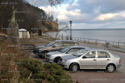 Gdynia Orlowo - widok na plaze. Na drugom planie Klif...