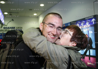 Gdansk. Lotnisko im. Lecha Walesy. Studenci Politechniki...