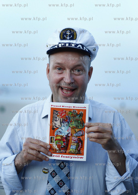 Gdynia. Tawerna Contrast. Wystep Pawla Konjo Konnaka...