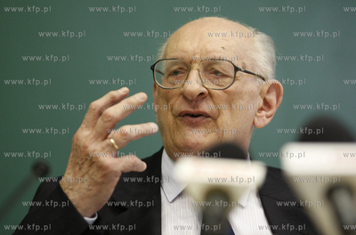 Uniwersytet Gdanski. Wydzial Prawa i Administracji....