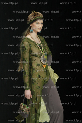 Gdansk. Gala Bursztynu i Mody Amberif 2011. Nz  pokaz...