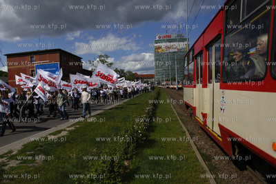 Gdansk. Manifestacja przedstawicieli NSZZ Solidarnosc...