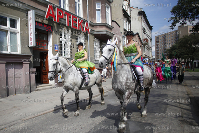 Gdansk. Festiwal Szekspirowski. Dziecieca parada festiwalowa...