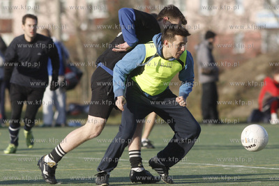 Gdansk Zaspa. Pilkarski turniej dzikich druzyn Do przerwy...