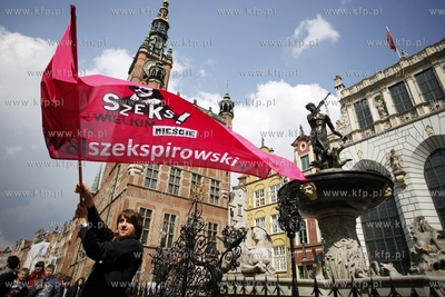 Gdansk. Ul. Dlugi Targ. Happening Pierwszy Zjazd Hamletów...