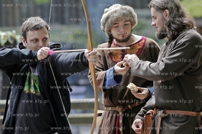 Swieto Plonow na sopockim Grodzisku. Na zdjeciach czesc...