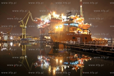 Platforma Safe Scandinavia w Stoczni Remontowej w Gdansku.
23.11.2013
fot....