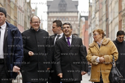 Prezydent Bulgarii Rosen Plewnelijew zlozyl wizyte...