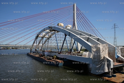 Gdańsk. Budowa mostu kolejowego na Martwej Wiśle.
03.07.2015
fot....
