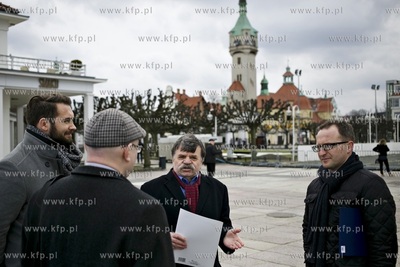 Sopot. Molo. Konferencja prasowa sopockiej
Platformy...