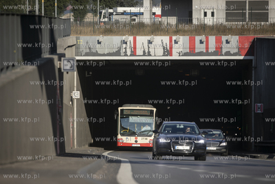 Wyjazd z tunelu pod Martwą Wisłą.
09.09.2020
fot....