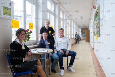 Gdańsk. Strajk nauczycieli w X Liceum Ogólnokształcącym....