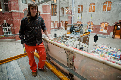 Gdansk. Gmach Glowny Politechniki Gdanskiej. Dziedziniec...